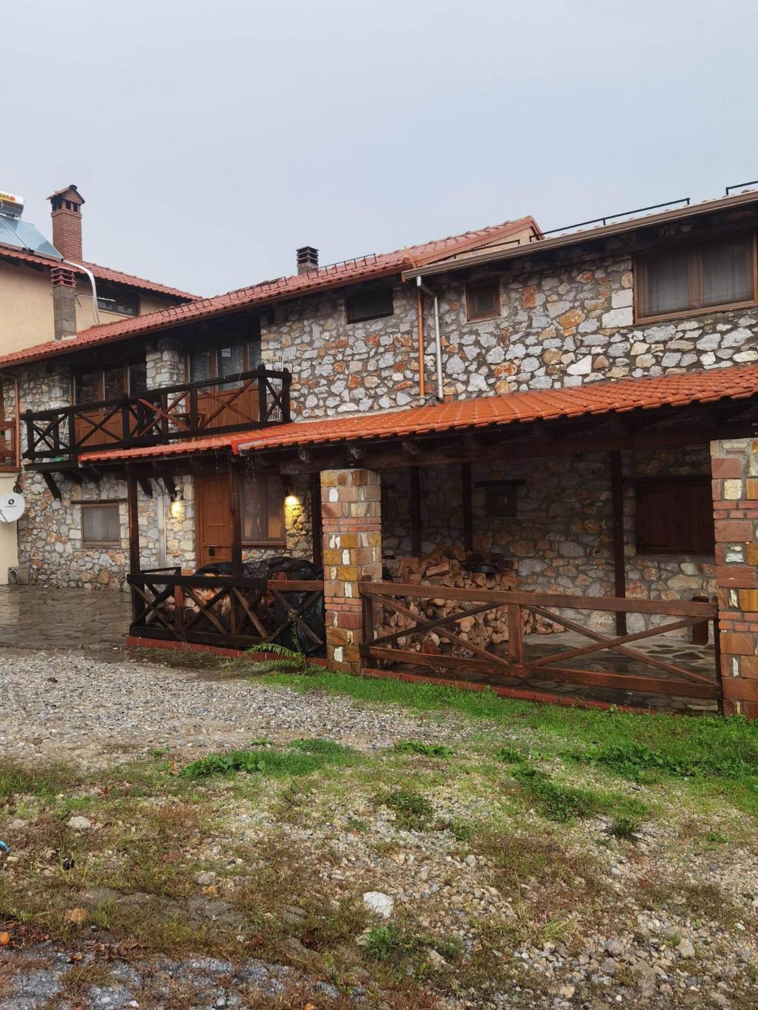 Traditional Stone Cottage In Palio Elatohori Extérieur photo