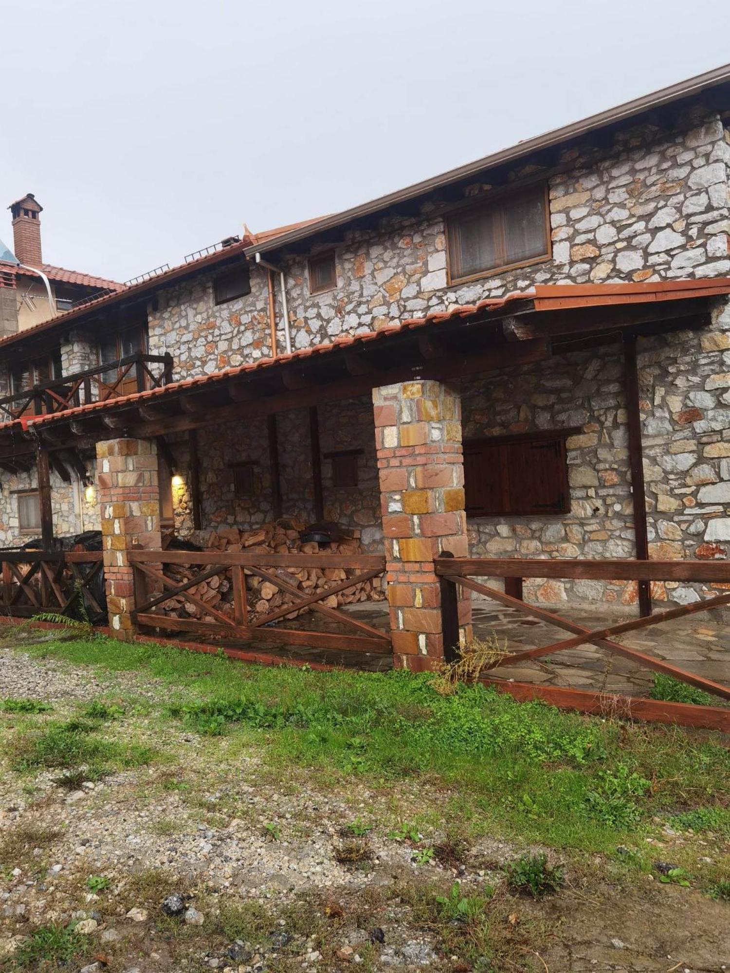 Traditional Stone Cottage In Palio Elatohori Extérieur photo